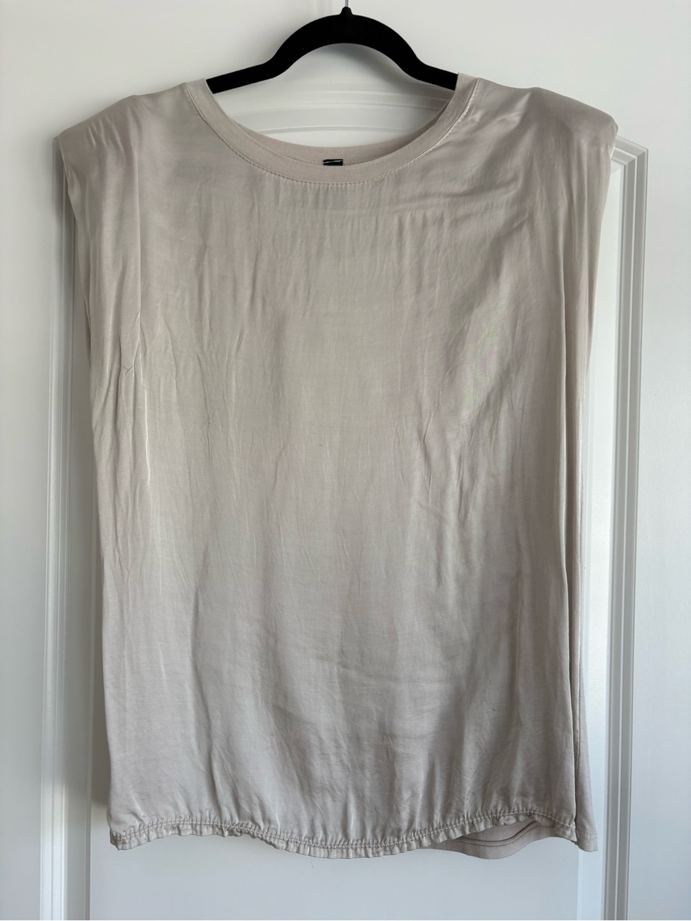 Women's Sleeveless Crewneck Tank in Light Taupe